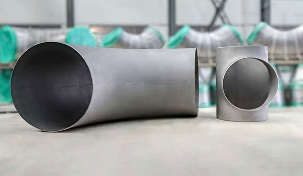 อะไรคือความแตกต่างระหว่างข้อศอกเกลียวฟอร์จและหล่อ 90 องศา?